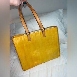 Louis Vuitton Vernis Monogram Tote – Yellow / Mustard